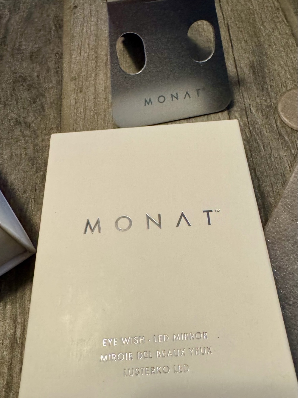 MONAT White LED Compact Mirror & Accessory Set - Picture 16 of 16